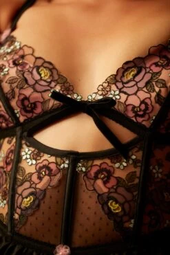 Clara Romper -Underwear Specialty Store 04 220831 FLL MAGIC BOGESUND 190 v1