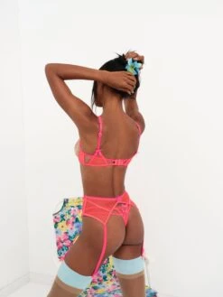 Shimmer Zinnia Embroidery Thong Panty -Underwear Specialty Store 220322 BC FLLxVS LOOK 04 0059 f5b25065 76c3 44e7 b489 f10c981daae8