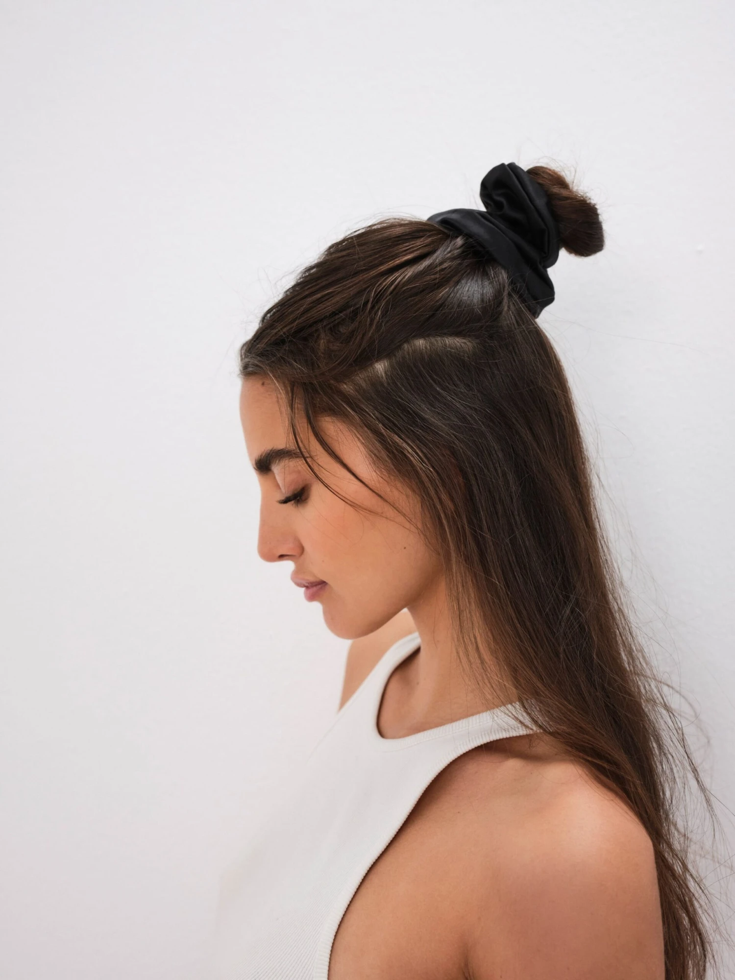 Satin Ruffle Thong & Scrunchie Set 4 Satin Ruffle Thong & Scrunchie Set - Image 2