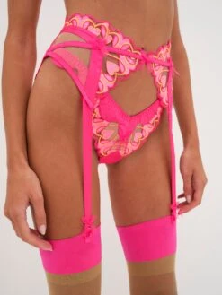 Graphic Hearts Panty -Underwear Specialty Store 220924 BC FLL HO22 VS V DAY LOOK 05 0013 7d329895 3b21 4534 9cff 70fbb4827dbd